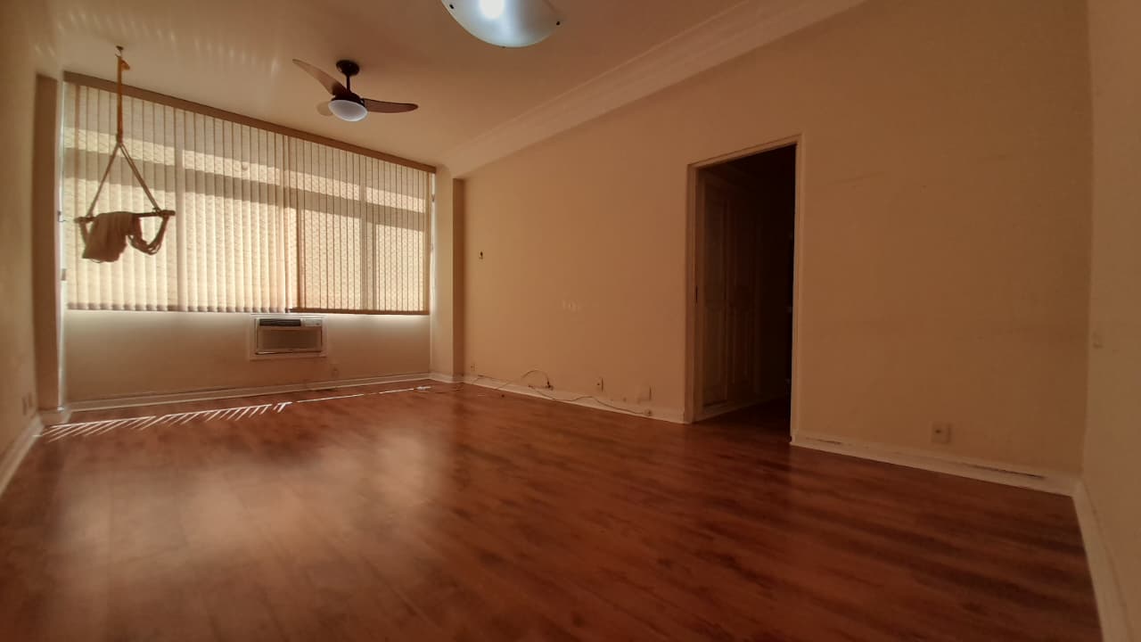 Apartamento à venda Constante Ramos 3 quartos com vaga 